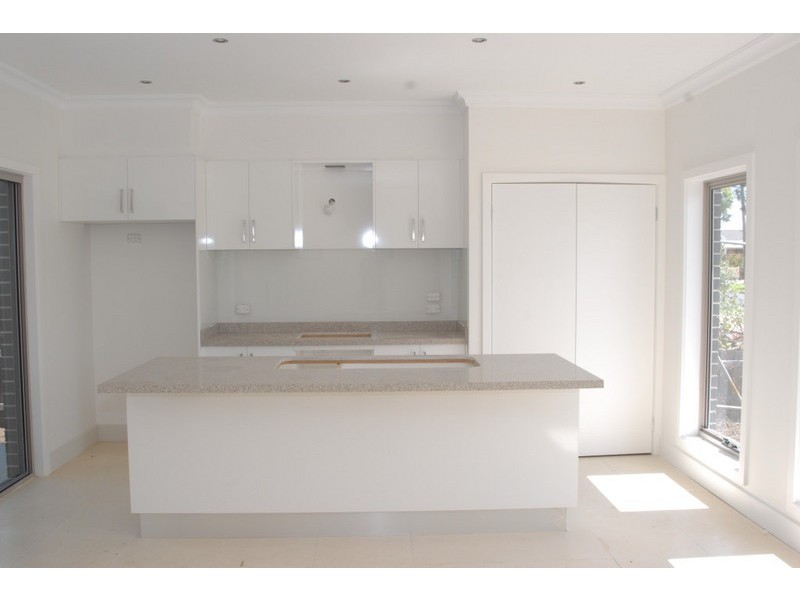 4/12 South Avenue, Altona Meadows VIC 3028