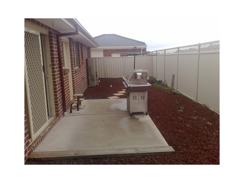 2/26 Harmony Drive, Tarneit VIC 3029