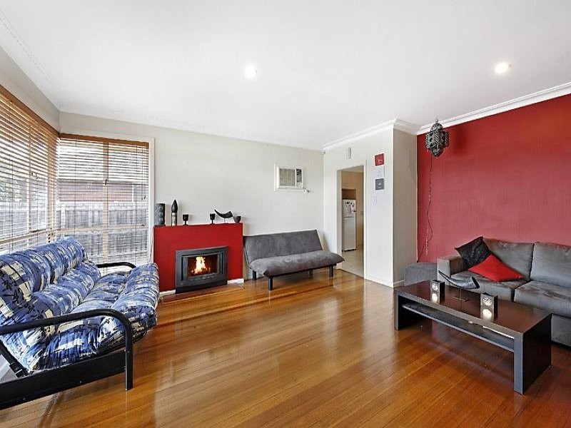 31 Ridge Drive, Avondale Heights VIC 3034