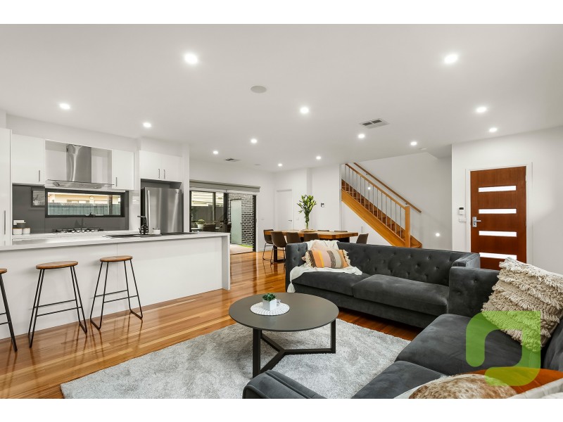 2/21 Mahon Ave, Altona North VIC 3025