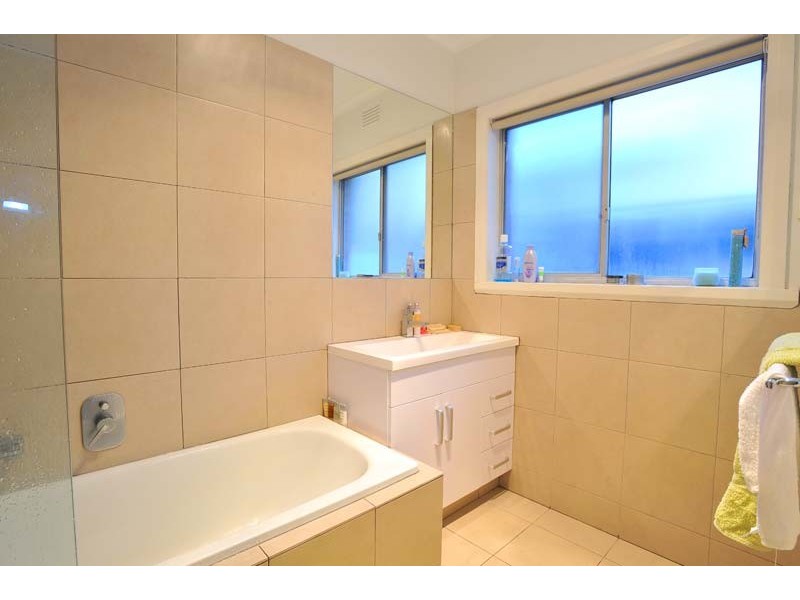 1/3 North Road, Newport VIC 3015