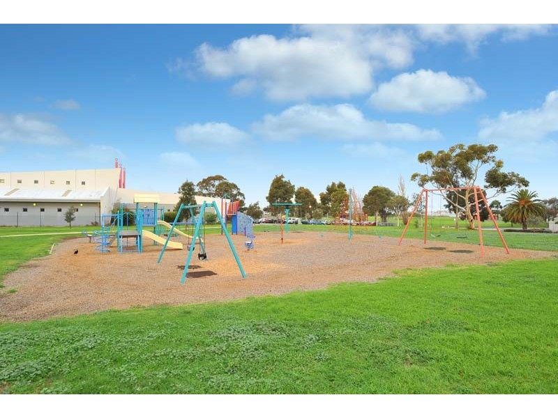 2/3  North Road, Newport VIC 3015