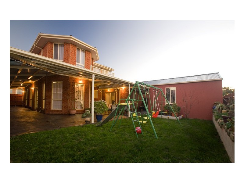 15 Tracey Street, Werribee VIC 3030