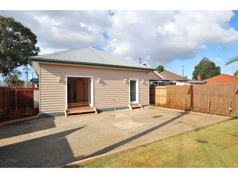 2 Elphinstone Street, West Footscray VIC 3012