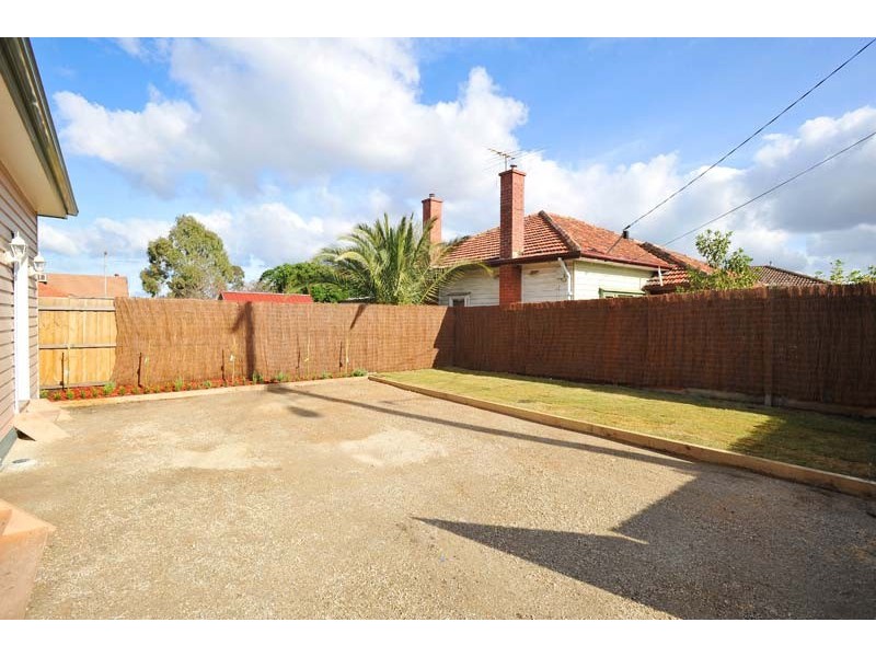 2 Elphinstone Street, West Footscray VIC 3012