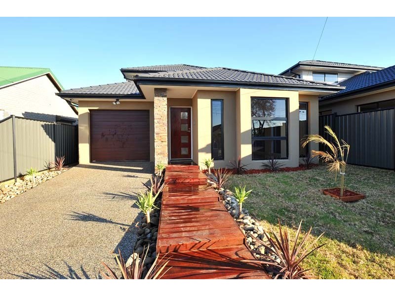 11 Percy Street, Newport VIC 3015