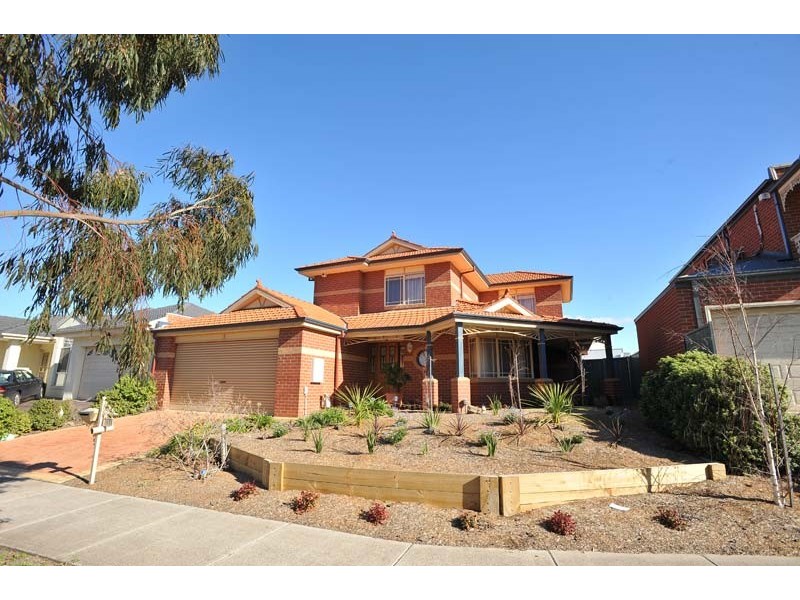 13 Prospector Drive, Cairnlea VIC 3023