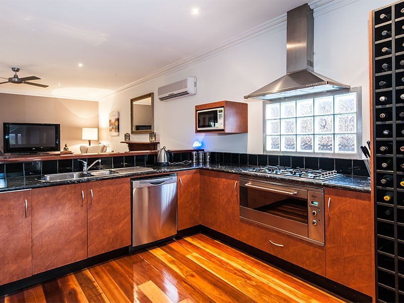 2B Truman Street, South Kingsville VIC 3015