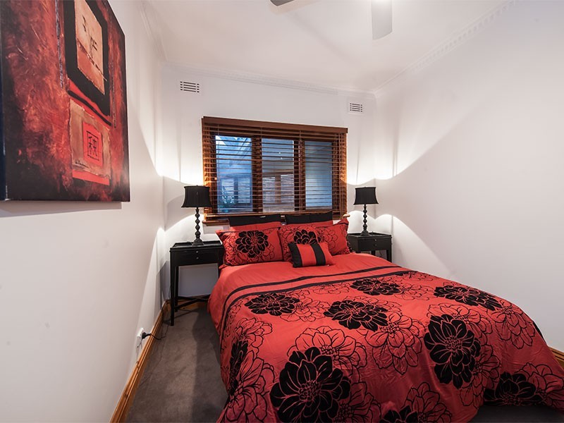 2B Truman Street, South Kingsville VIC 3015