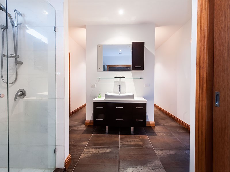 2B Truman Street, South Kingsville VIC 3015