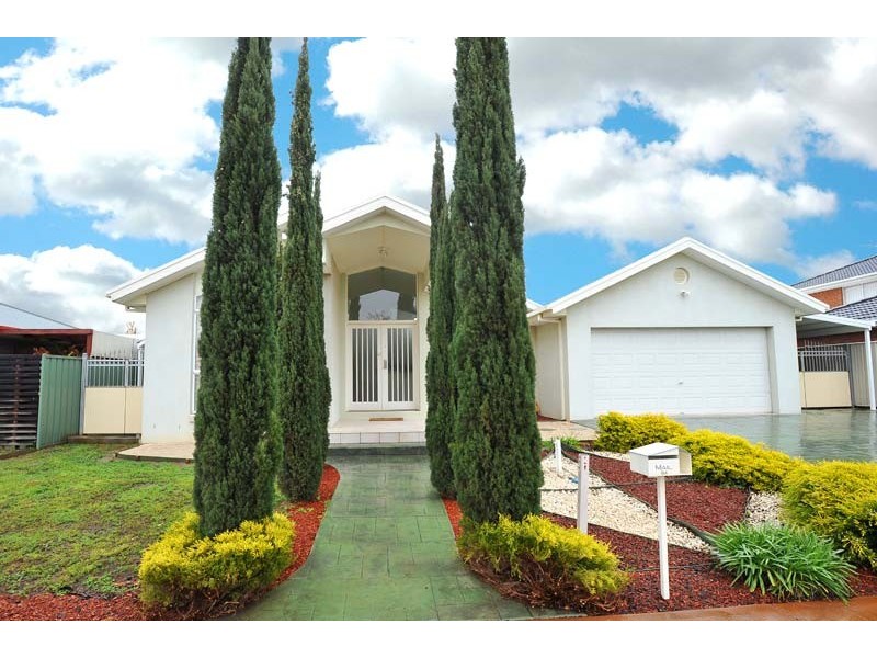 64 Chisholm Drive, Caroline Springs VIC 3023