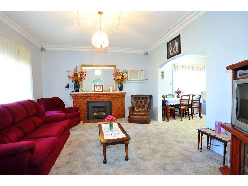 39 Omar Street, Maidstone VIC 3012