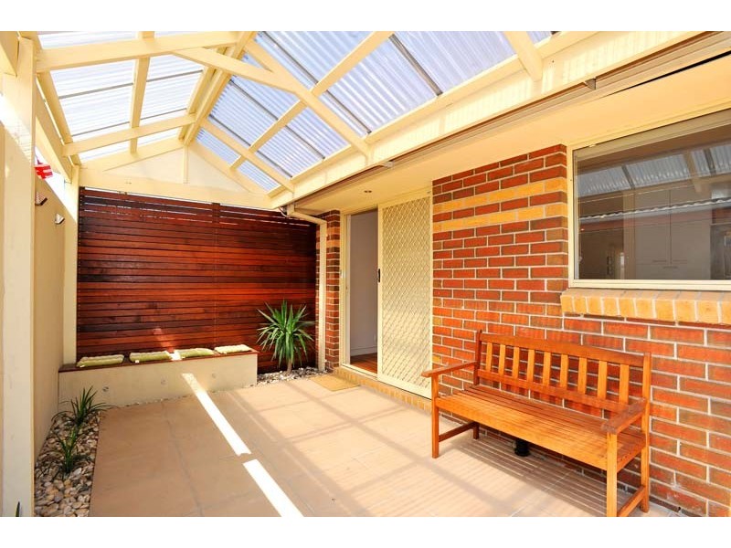 2/7 Gordon Street, Newport VIC 3015