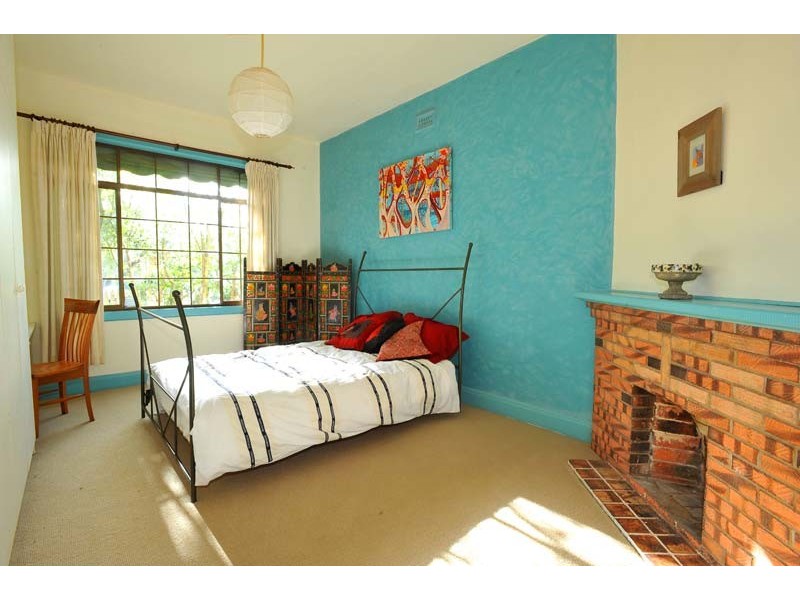 147 Empress Avenue, Kingsville VIC 3012