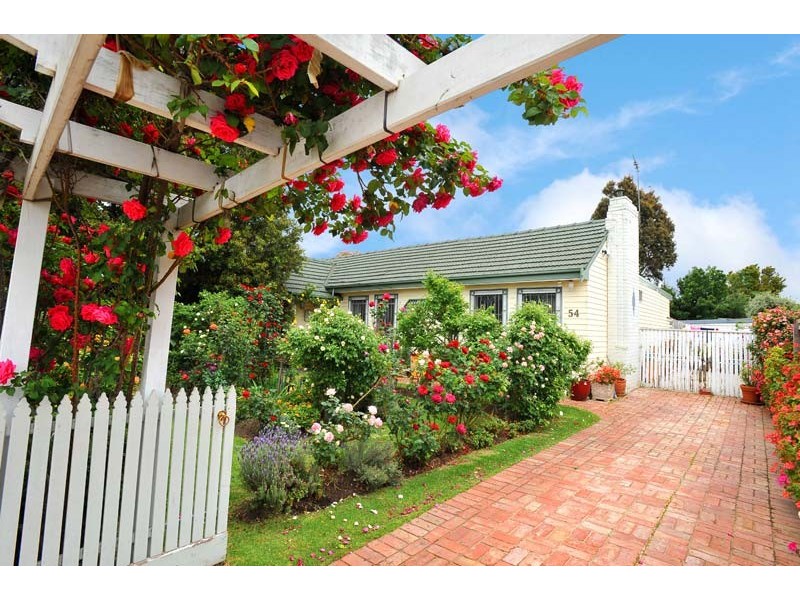 54 Paxton Street, South Kingsville VIC 3015