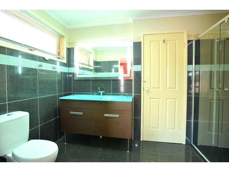 35 Browne Avenue, St Albans VIC 3021