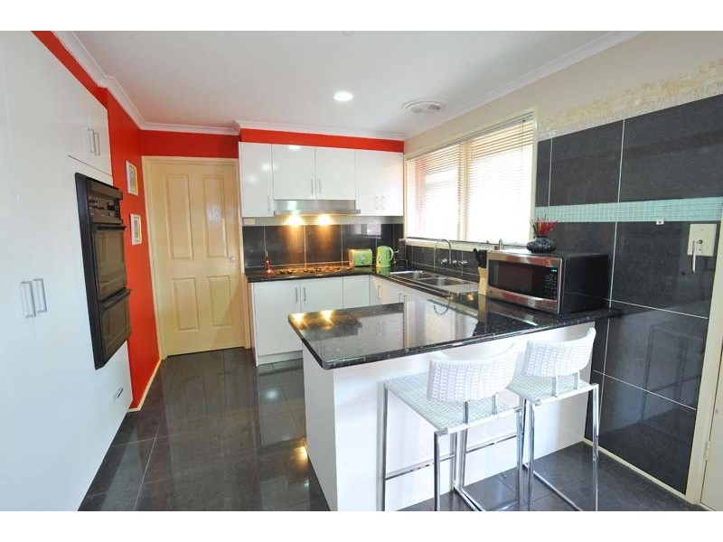 35 Browne Avenue, St Albans VIC 3021