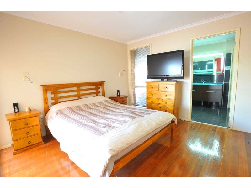 35 Browne Avenue, St Albans VIC 3021