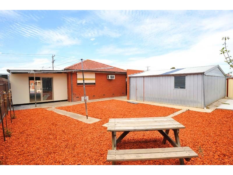 35 Browne Avenue, St Albans VIC 3021