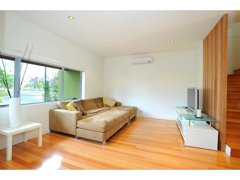 33 Bracken Avenue, Maribyrnong VIC 3032