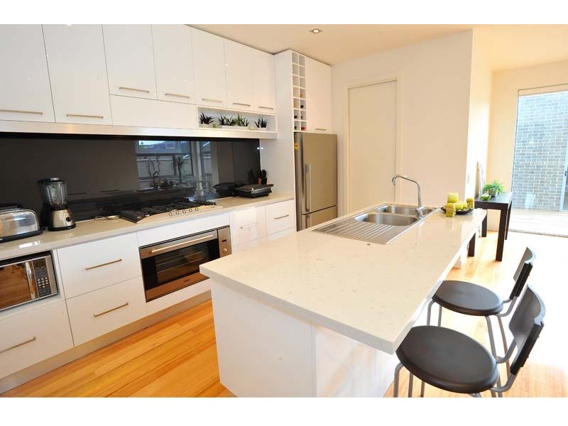 33 Bracken Avenue, Maribyrnong VIC 3032