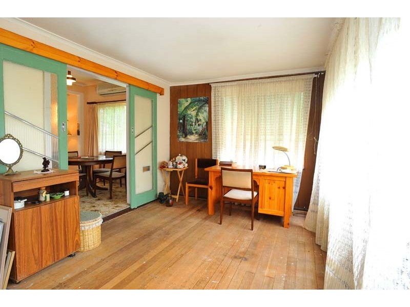 18 Edward Avenue, Altona North VIC 3025