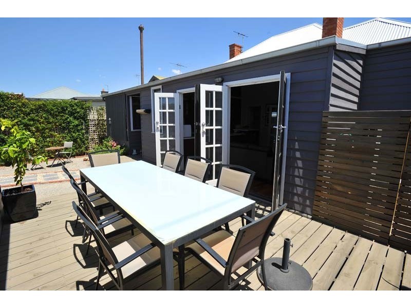 103 Chirnside Street, Kingsville VIC 3012