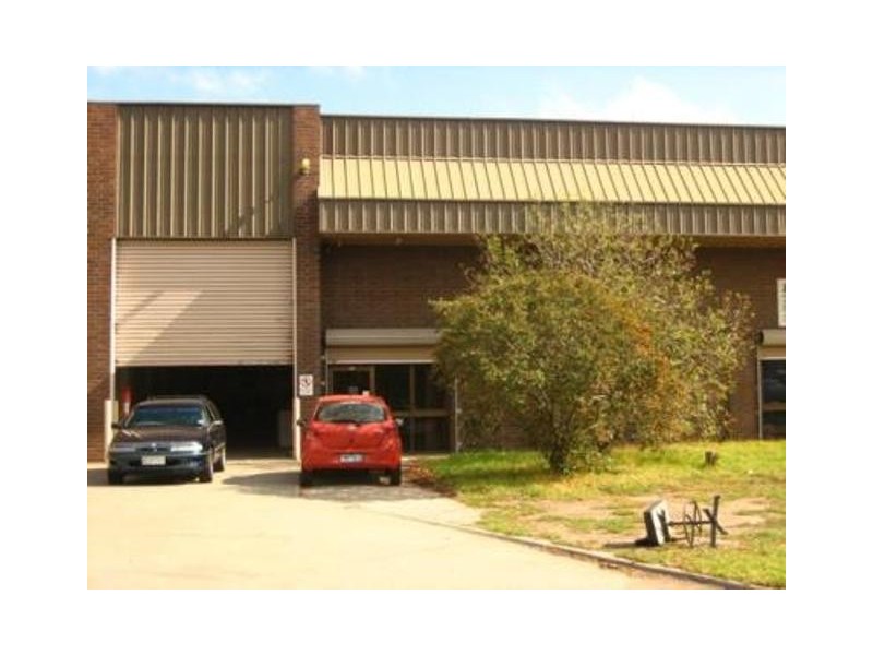 11 Burgess Street, Brooklyn VIC 3012