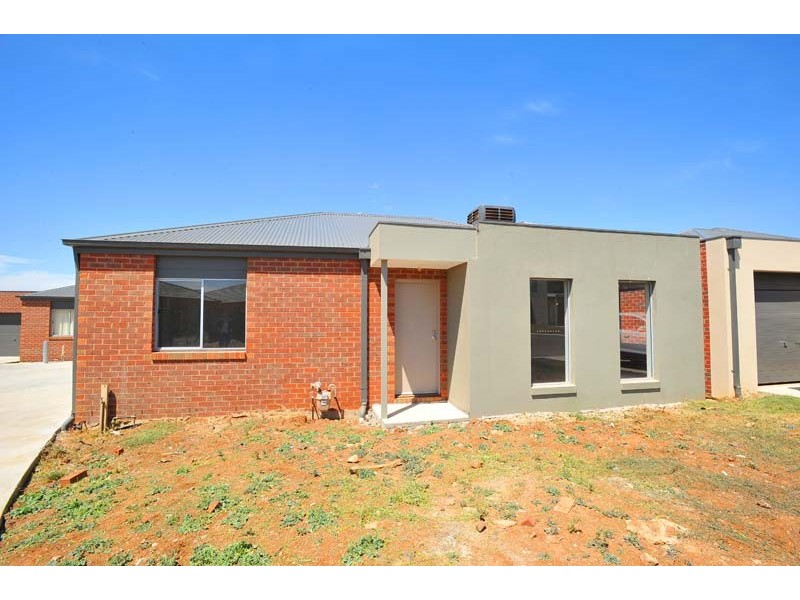 27A/39 Astley Crescent, Point Cook VIC 3030