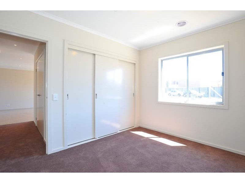 27A/39 Astley Crescent, Point Cook VIC 3030