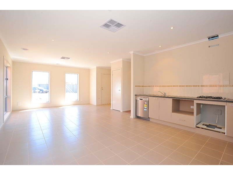 27A/39 Astley Crescent, Point Cook VIC 3030