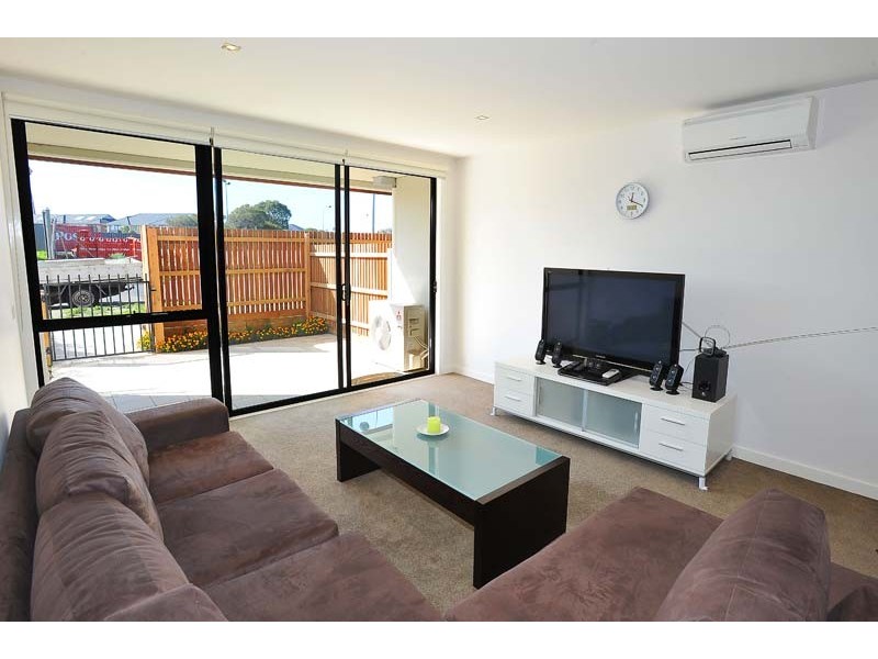 2/8 Crefden Street, Maidstone VIC 3012