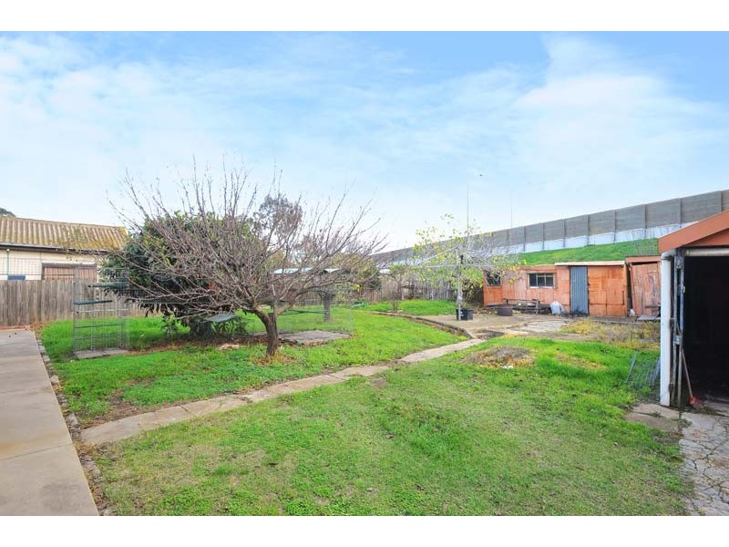 18 Linden Street, Altona Meadows VIC 3028