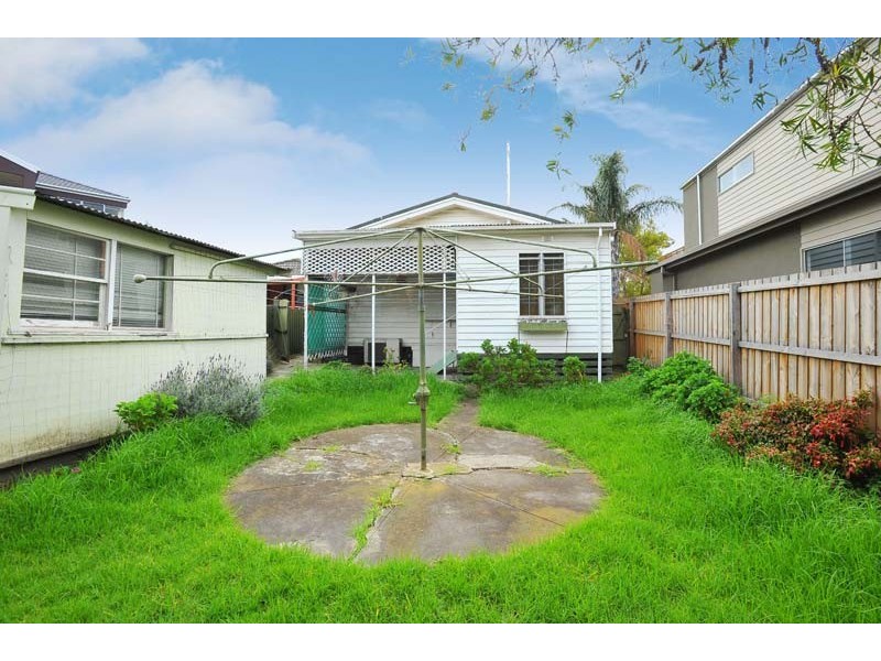 9 Holland Court, Newport VIC 3015