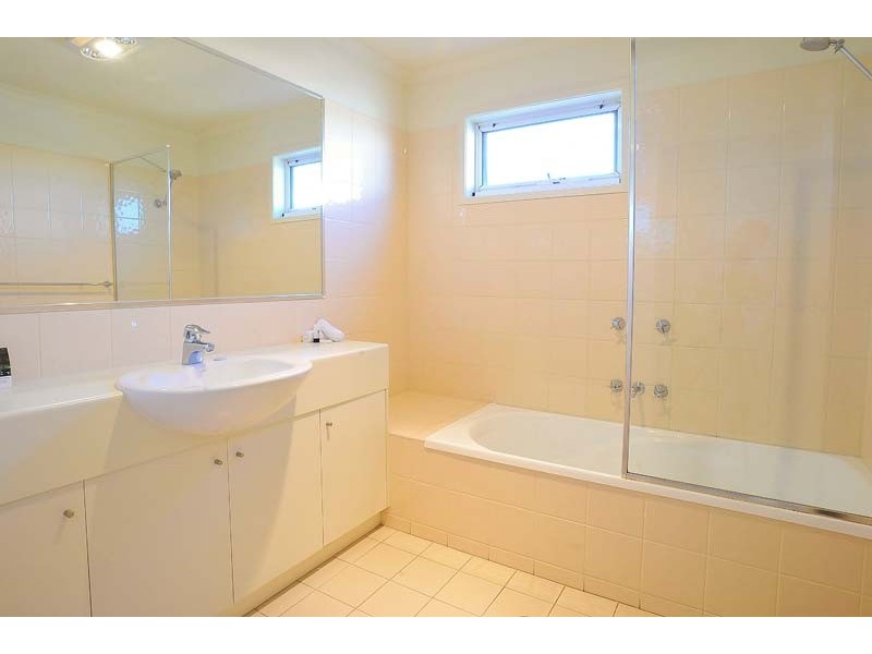6/115 Kororoit Creek Road, Williamstown VIC 3016