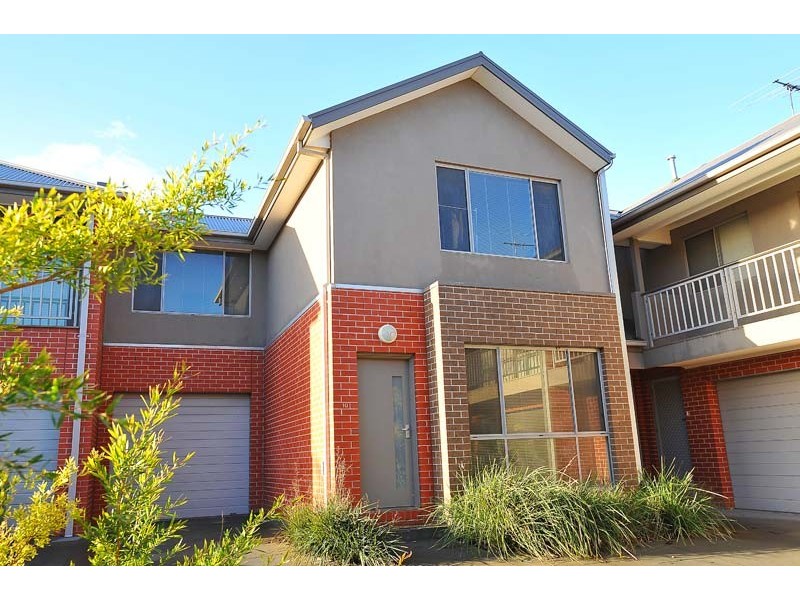 10/21 Waratah Street, West Footscray VIC 3012