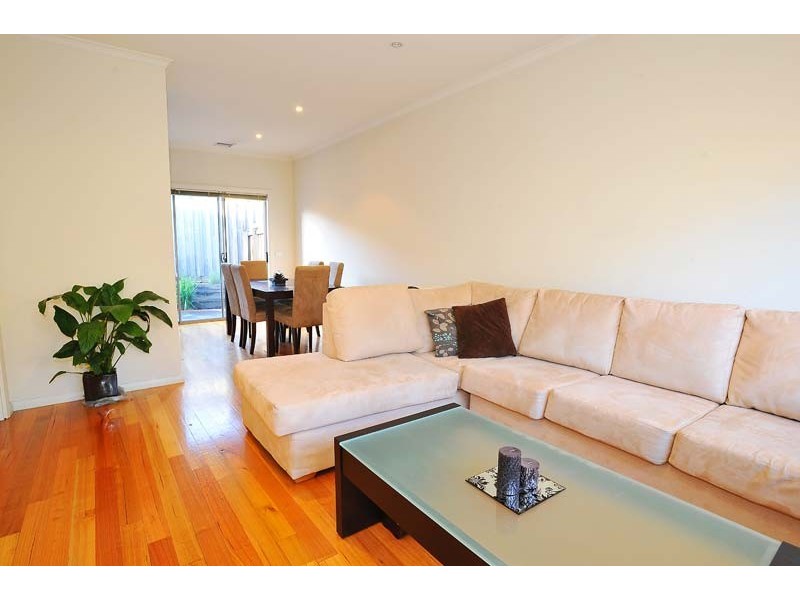 10/21 Waratah Street, West Footscray VIC 3012