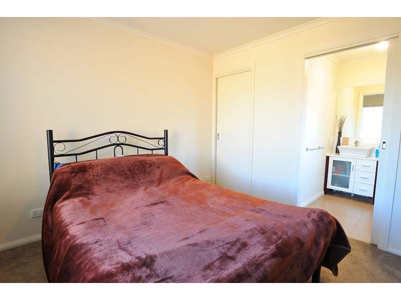 10/21 Waratah Street, West Footscray VIC 3012