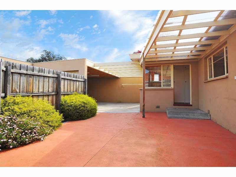 1/198 Civic Parade, Altona VIC 3018