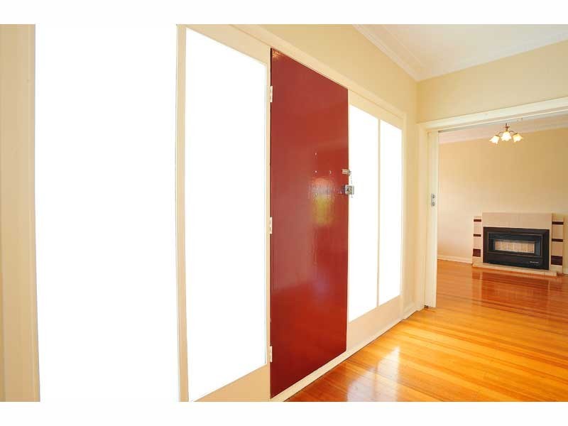 1/198 Civic Parade, Altona VIC 3018