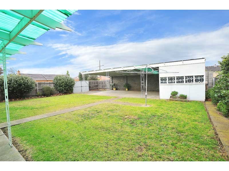 56 Roberts Street, West Footscray VIC 3012