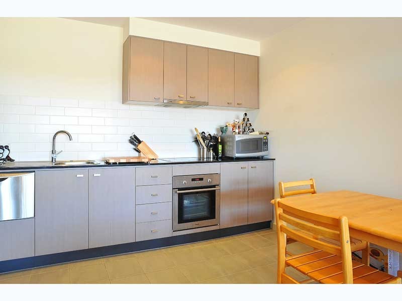 18/114 Mason Street, Newport VIC 3015