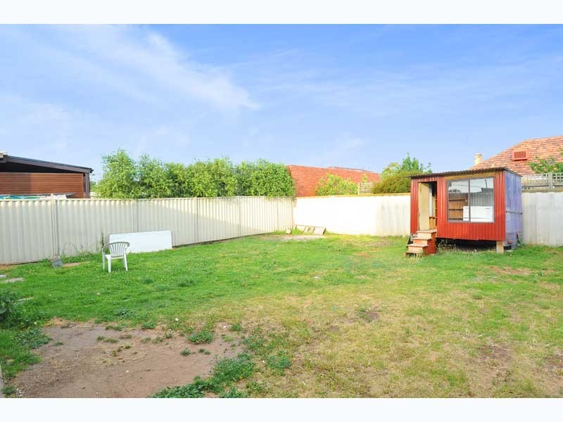 39 New Street, South Kingsville VIC 3015