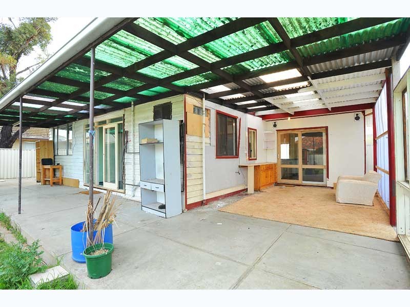 39 New Street, South Kingsville VIC 3015