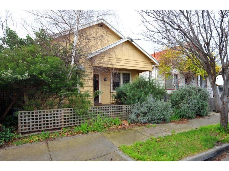 8 Lawrence Street, Seddon VIC 3011