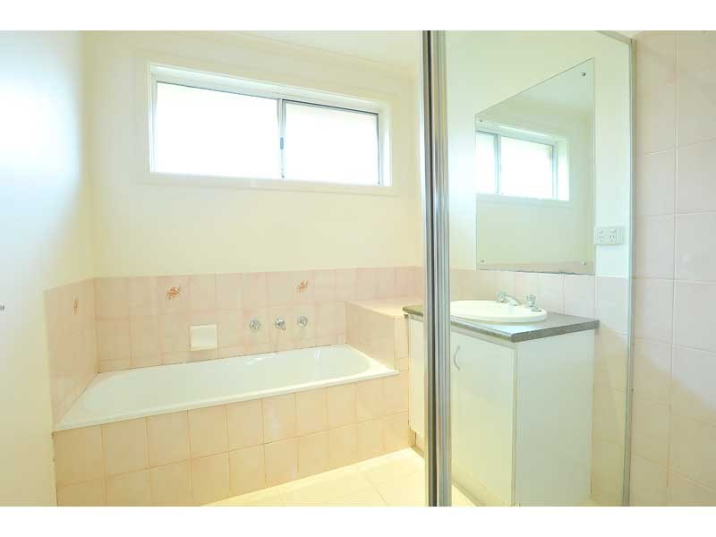 2/150 Merton Street, Altona Meadows VIC 3028