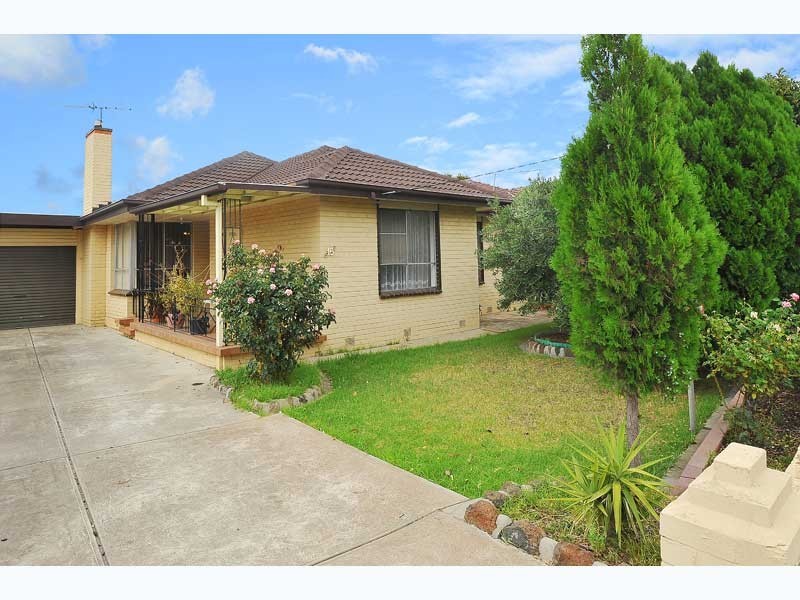 15 The Circle, Altona North VIC 3025