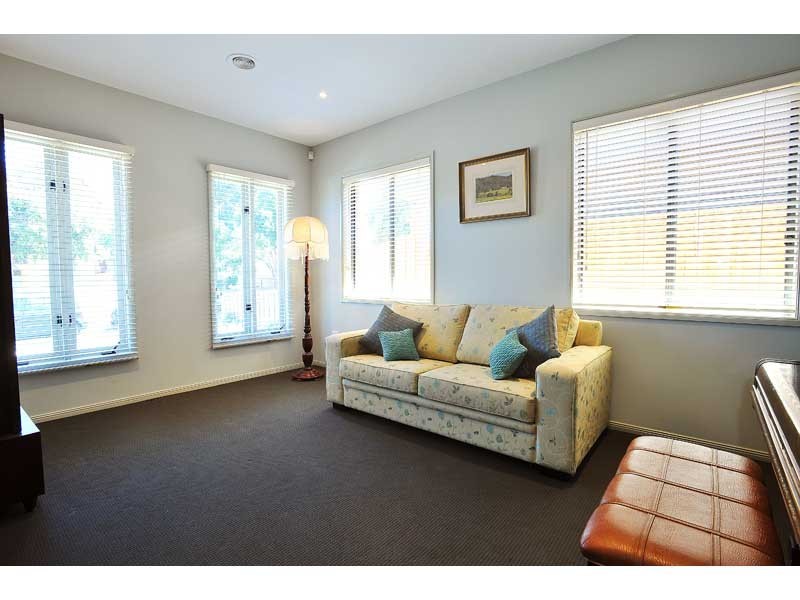 70 Challis Street, Newport VIC 3015