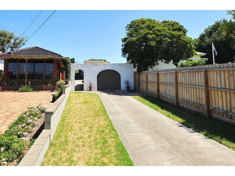 66 The Strand, Newport VIC 3015