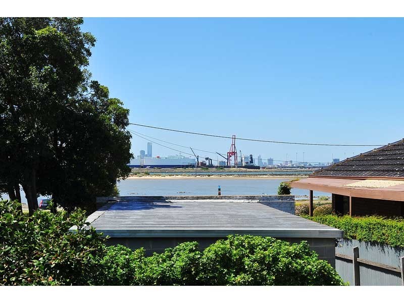 66 The Strand, Newport VIC 3015